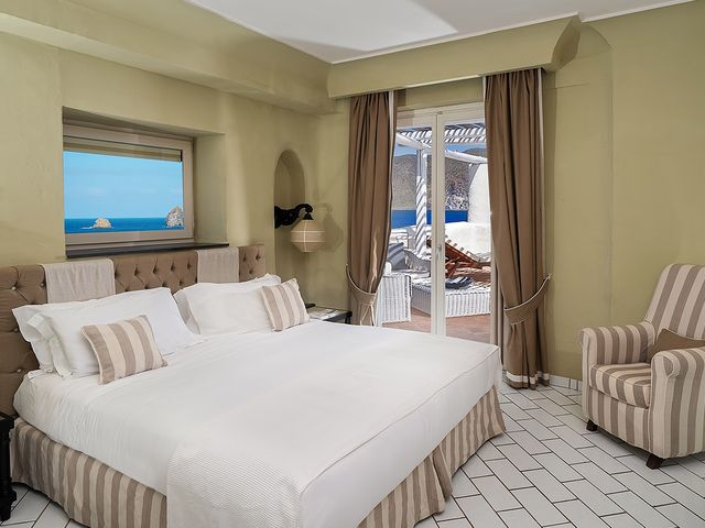 Deluxe room with terrace sea view